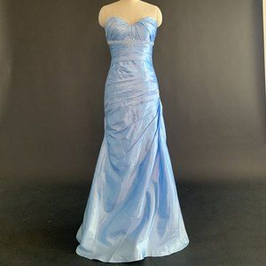 NWT Size 8 Strapless Blue Formal Prom Dress